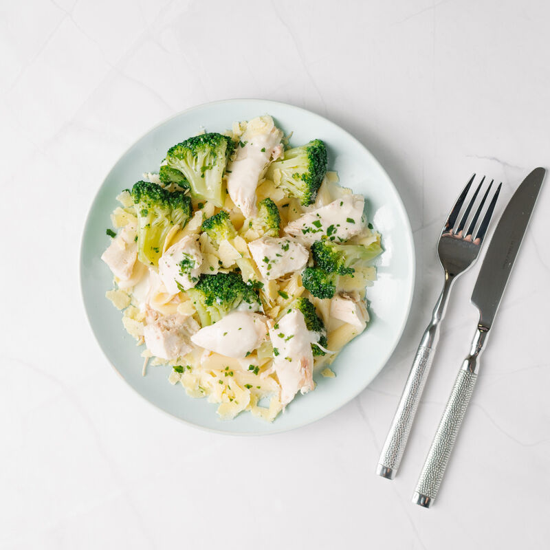 Fricassée de poulet, crème de tomme, pennes aux brocolis