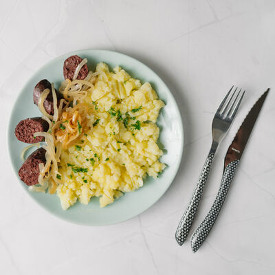 Boudin noir, compotée d'oignons, écrasé de pomme de terre