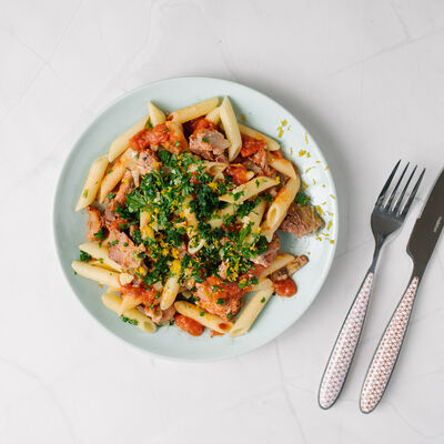 Macaronade Sétoise à la viande de boeuf , grémolata twistée aux agrumes
