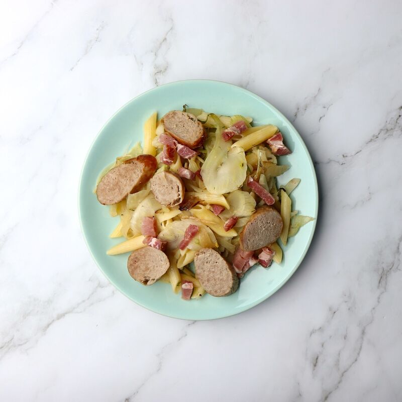 Pennes d'Alsace, saucisse brassée, tombée de fenouil au lard