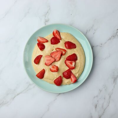 Crémeux Vanillé, éclats de fraises et croquant boudoir