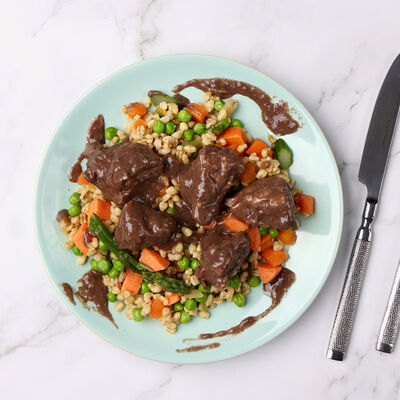 Le boeuf carotte, poêlée de blé et petits légumes