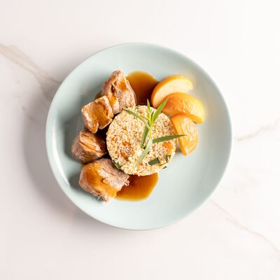 Sauté de porc aux pommes et boulgour à l'estragon